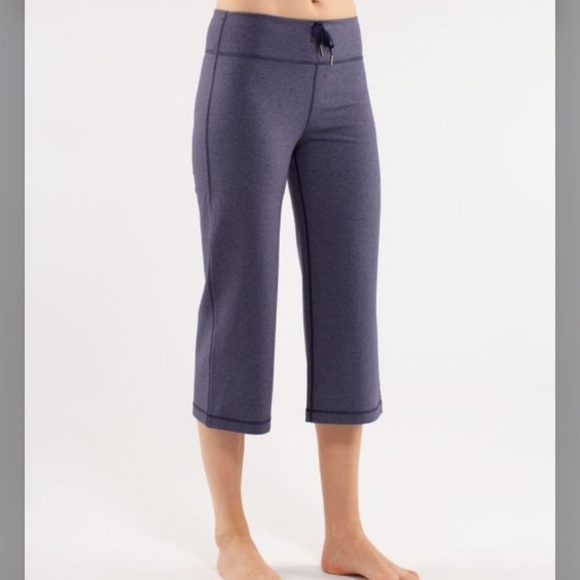 🍋 Lululemon Relaxed Fit Gym Yoga Capri Crop O. - Picture 1 of 7